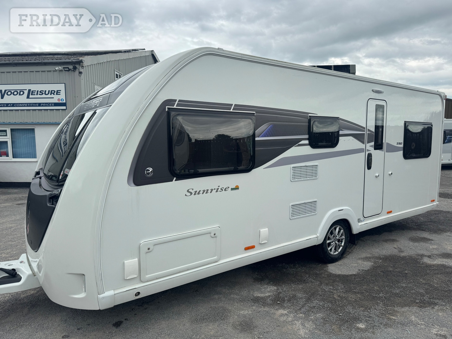 [ berth ]Swift Sprite Sunrise 590