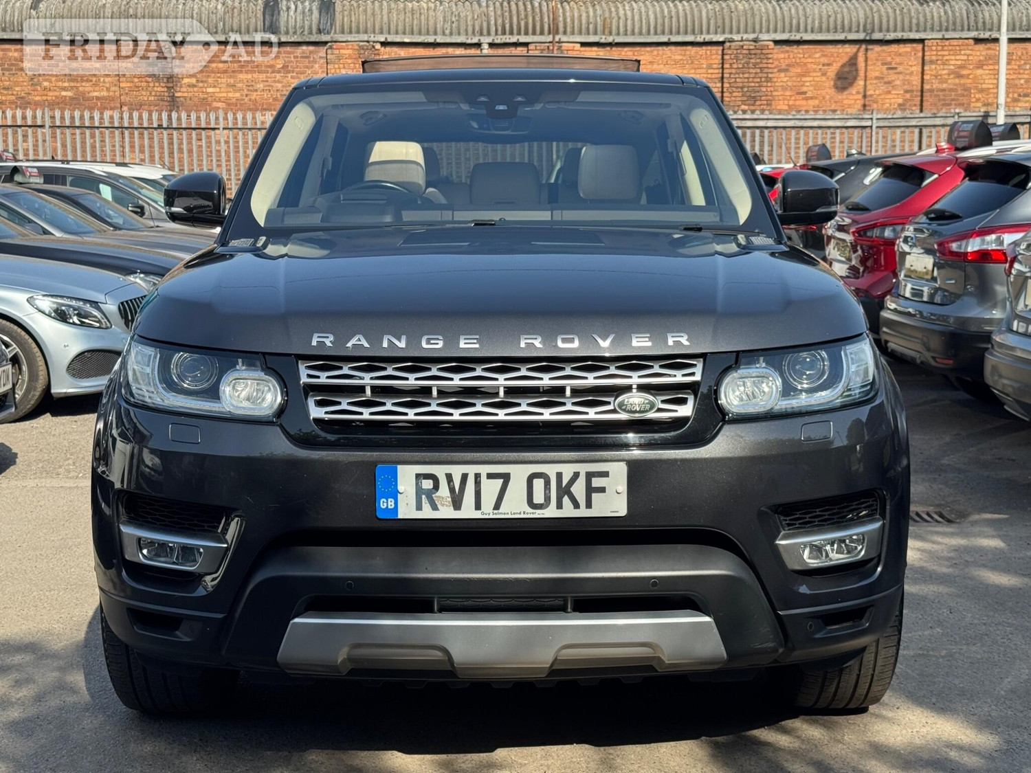 [ berth ]Land Rover Range Rover Sport