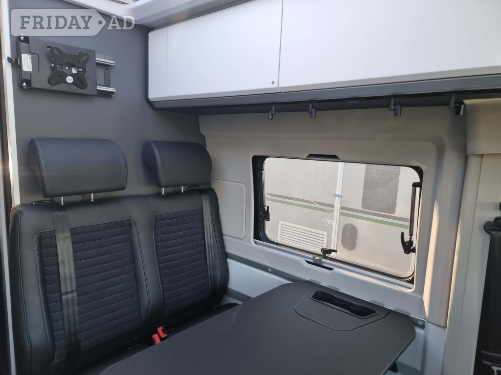 [3 berth ]Adria Twin Supreme 640 SGX