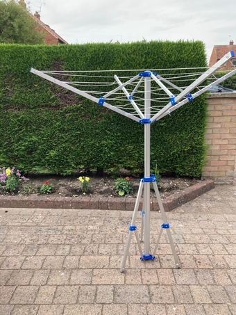 Rotary 4 arm airer washing line