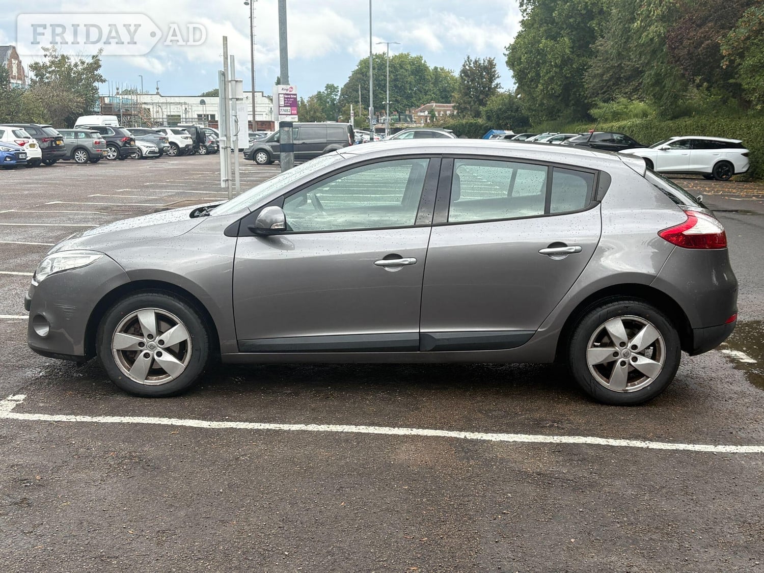 Renault Megane 2011 - Cars in East Molesey