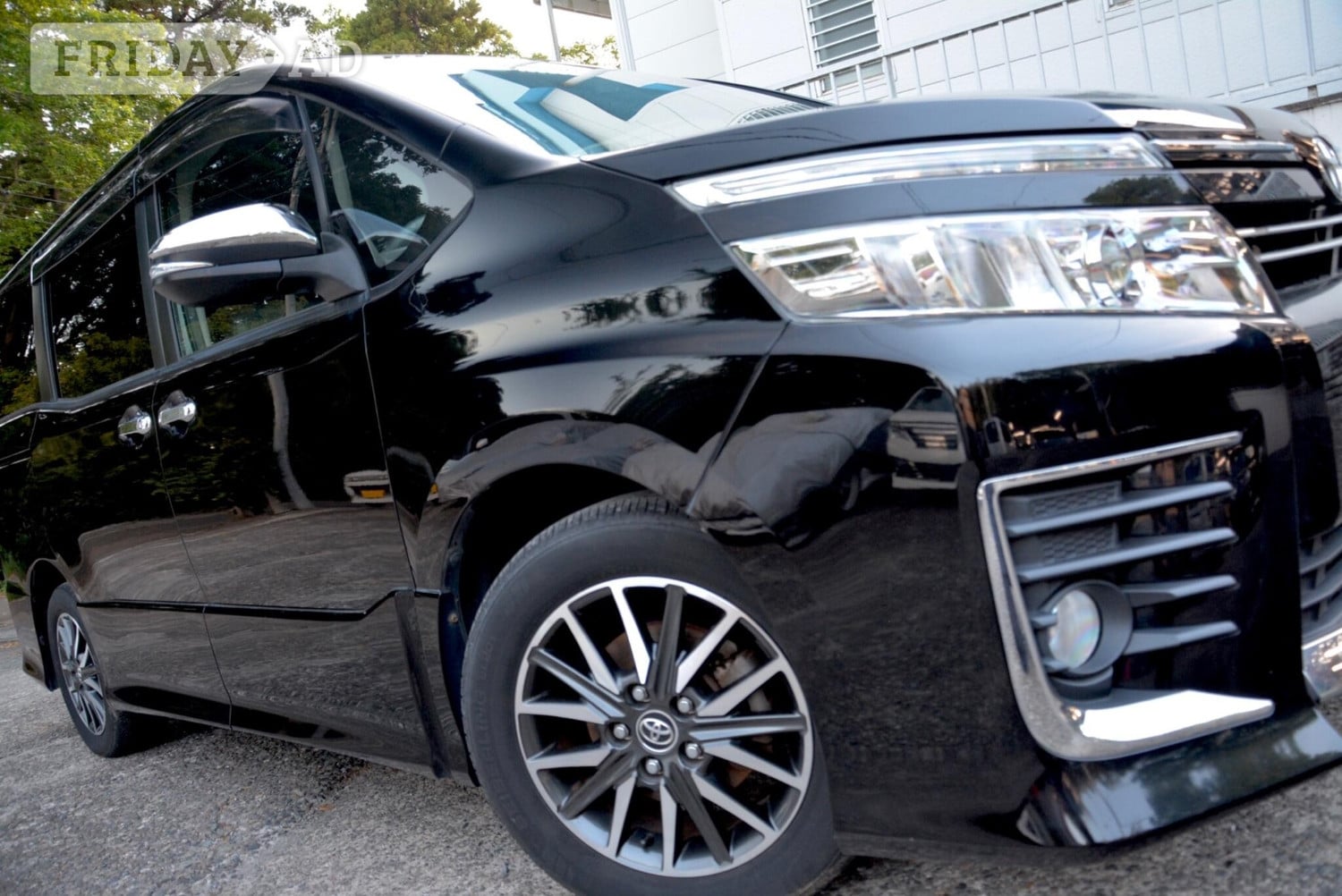 Toyota Voxy 2015 - Cars