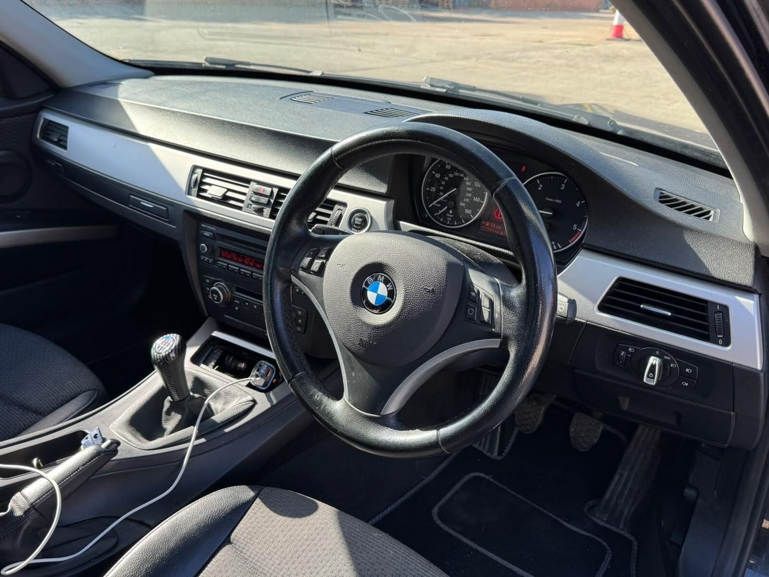 BMW 3 Series 2011 - Cars