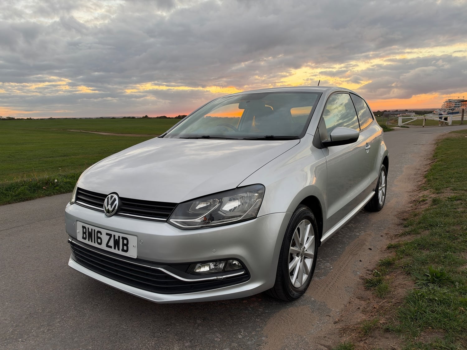 [ berth ]Volkswagen Polo