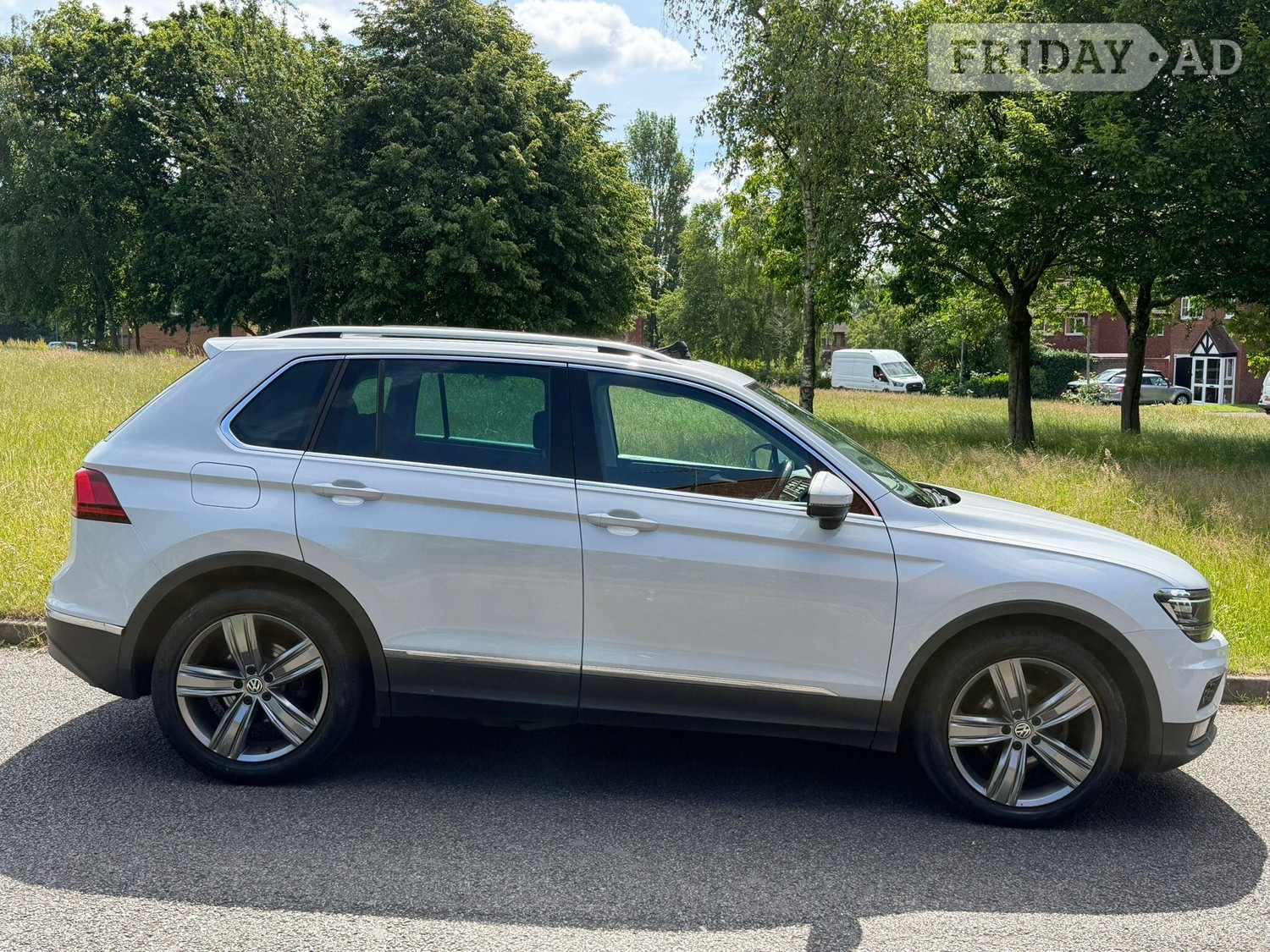Volkswagen Tiguan 2019 - Cars