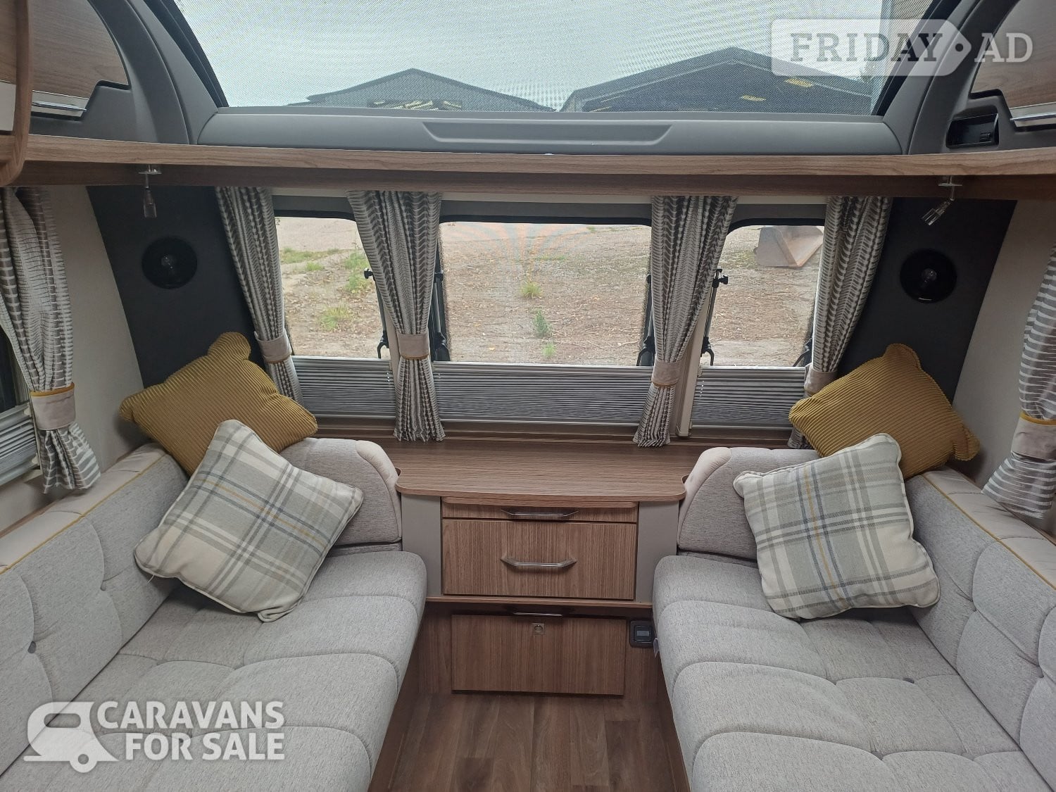 Coachman VIP 675 Uttoxeter
