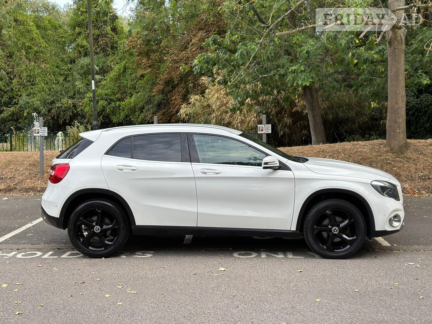 [ berth ]Mercedes-Benz GLA