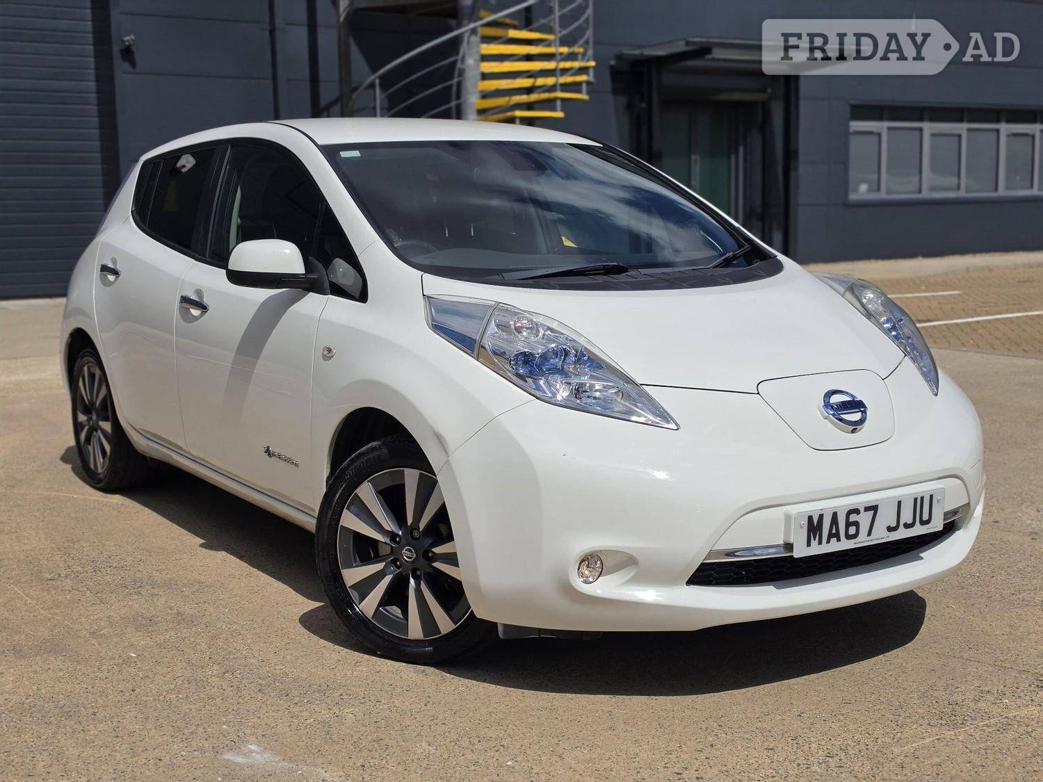 Nissan LEAF 2017 - Cars