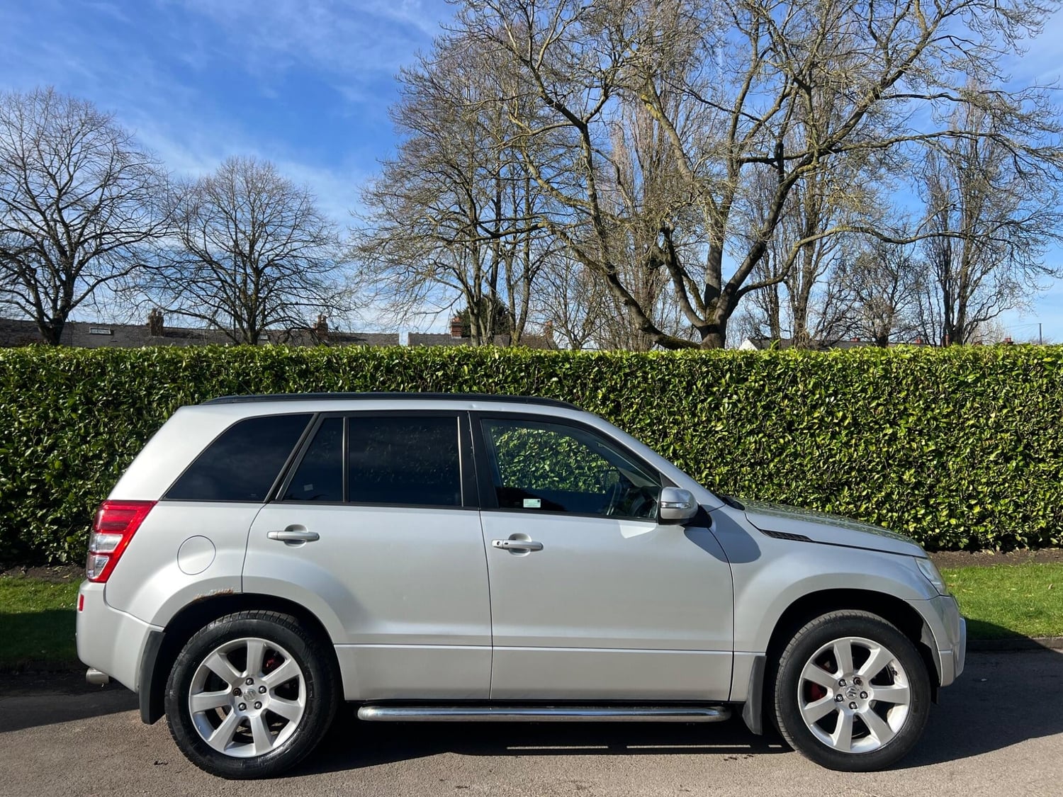 Suzuki Grand Vitara 2010 - Cars