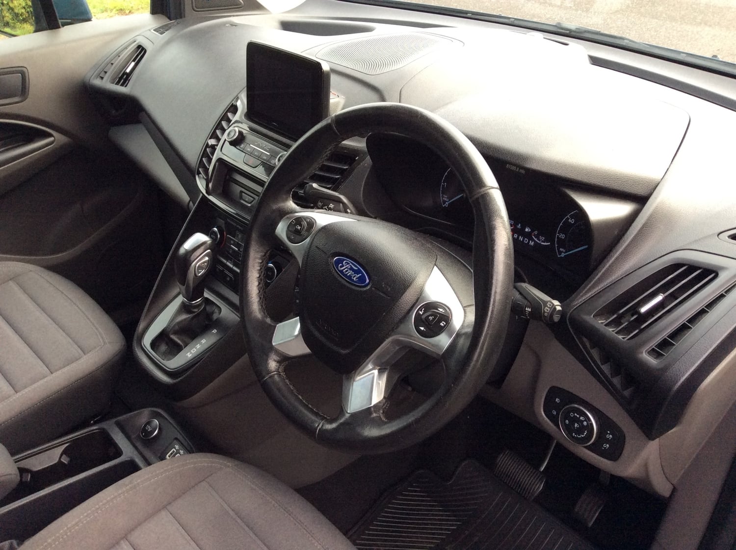 Ford Grand Tourneo Connect 2019 - Cars in Maidstone
