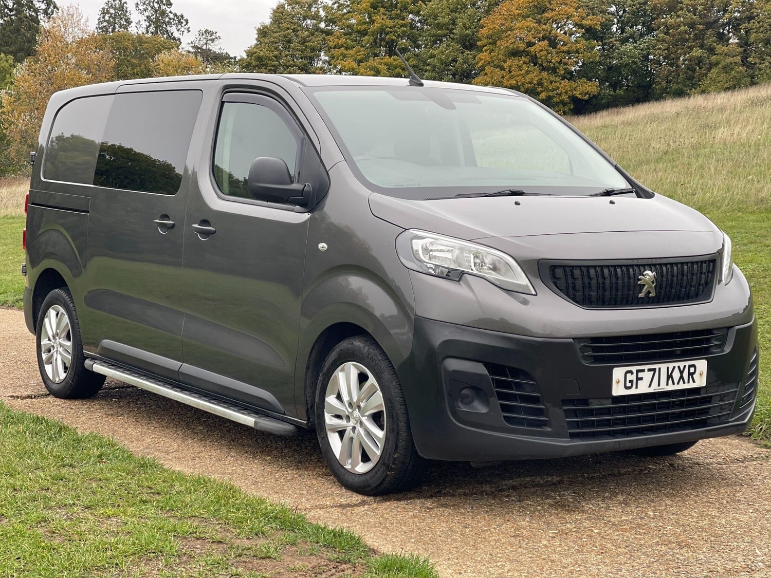 [ berth ]Peugeot Expert