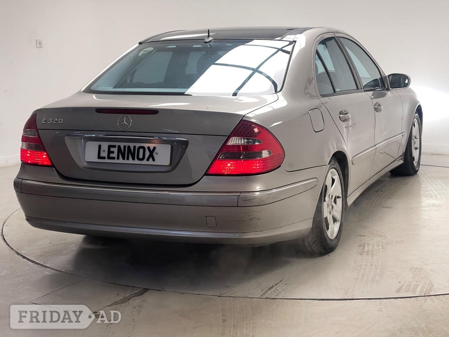 Mercedes-Benz E Class 2004 - Cars in Brent