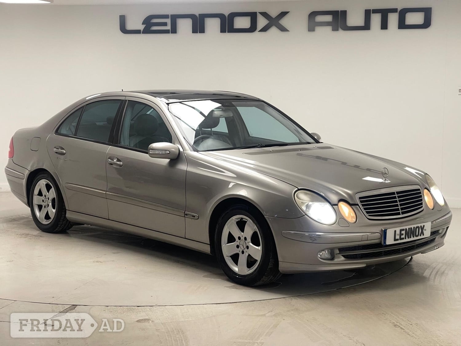 Mercedes-Benz E Class 2004 in Brent