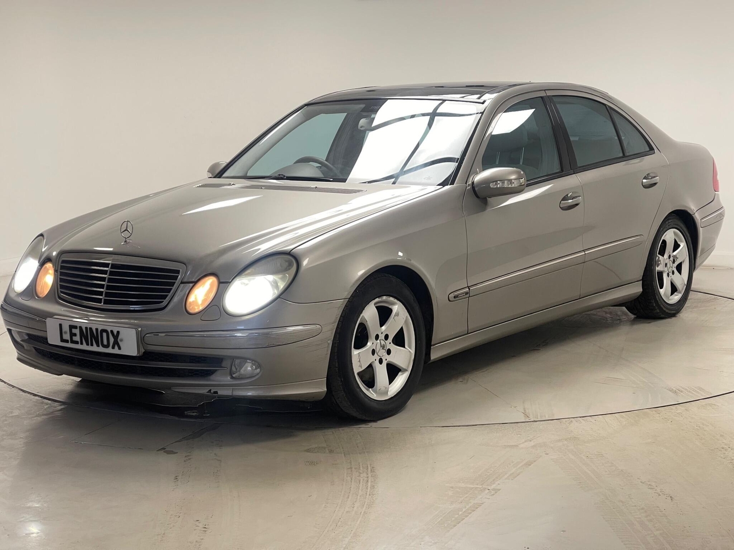 [ berth ]Mercedes-Benz E Class
