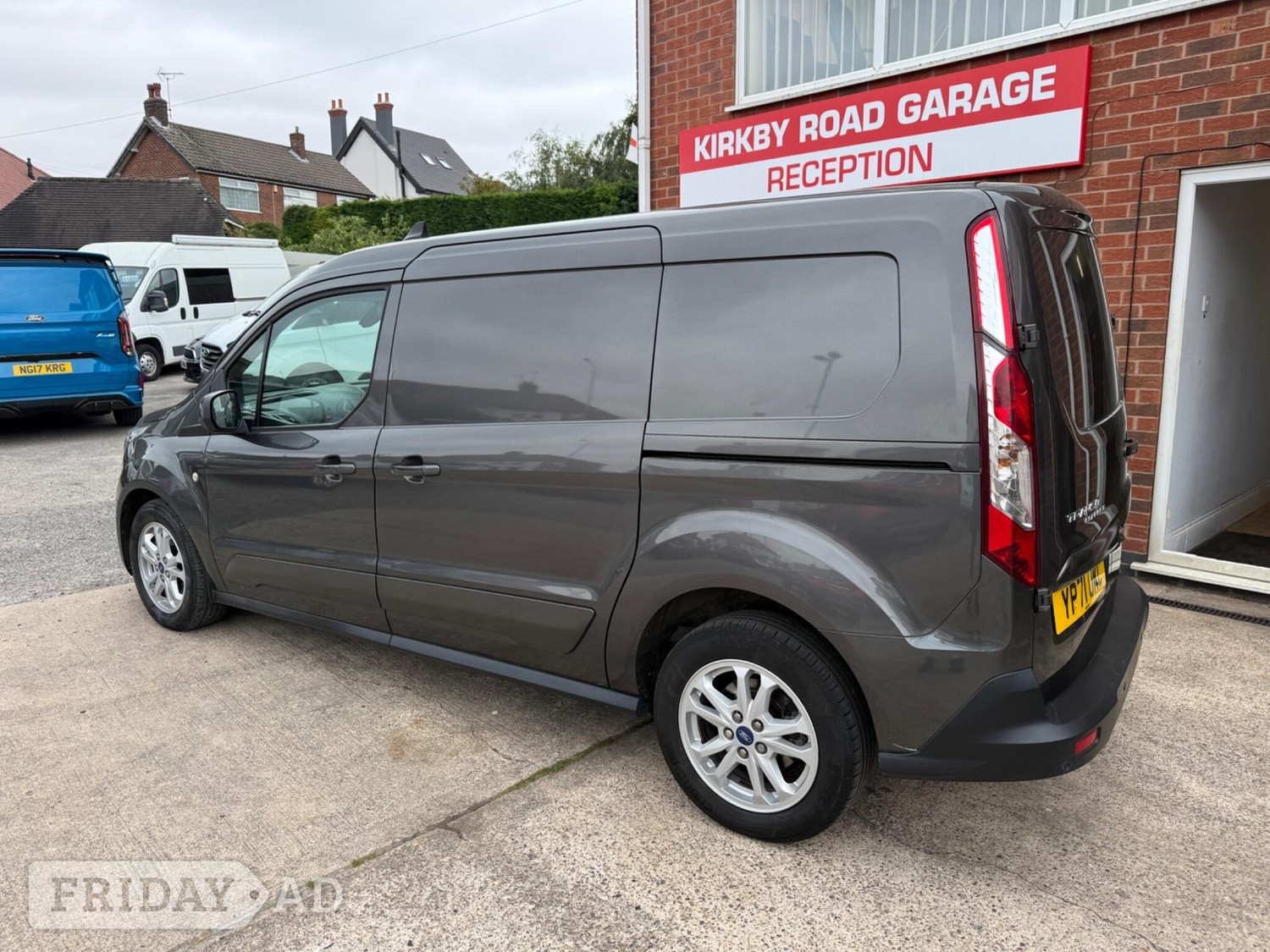 [ berth ]Ford Transit Connect