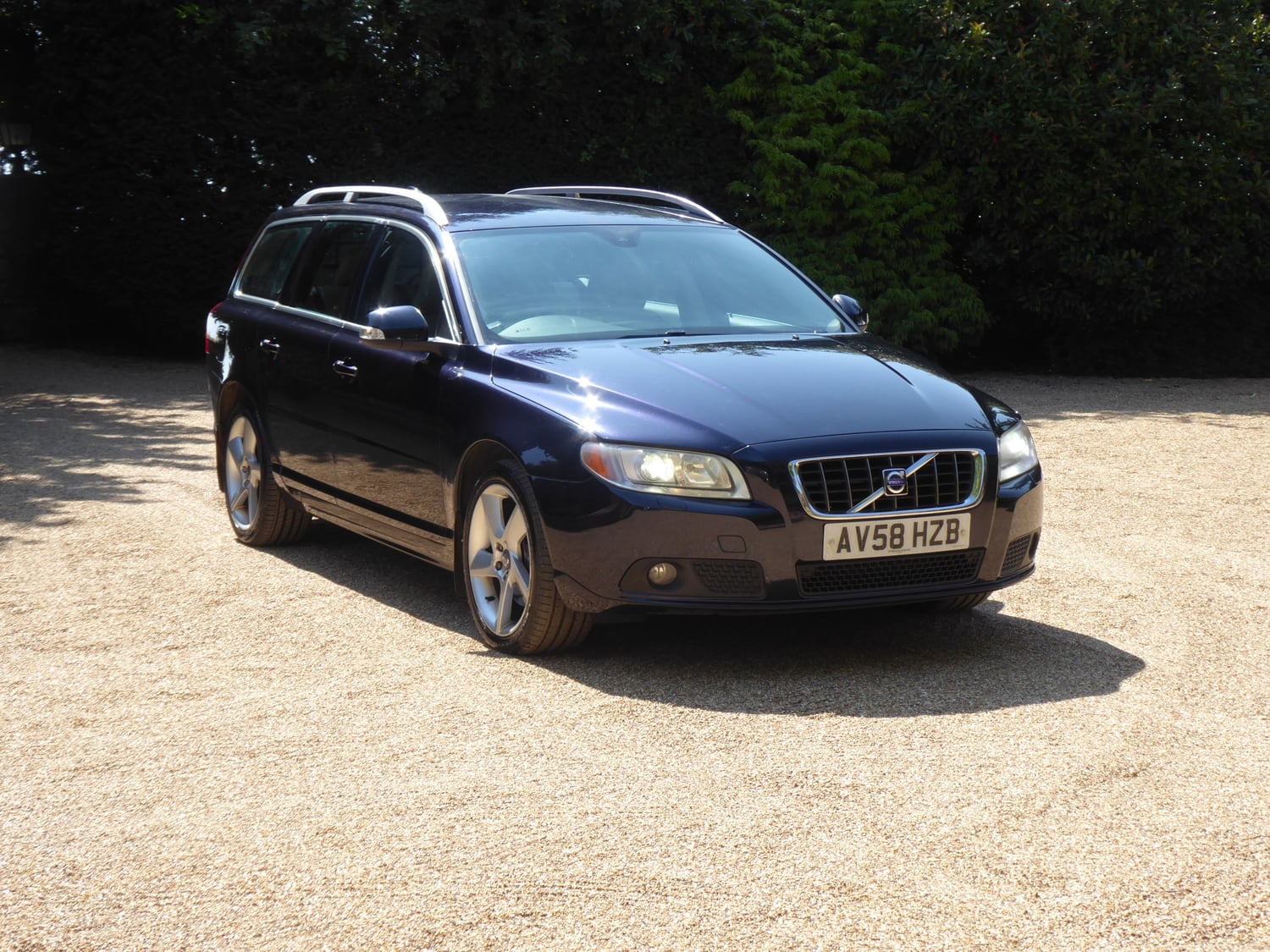 Volvo V70 2008 - Cars in Northampton