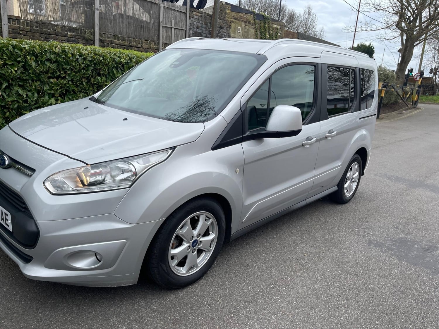 Ford Tourneo Connect 2017 - Cars in Sittingbourne