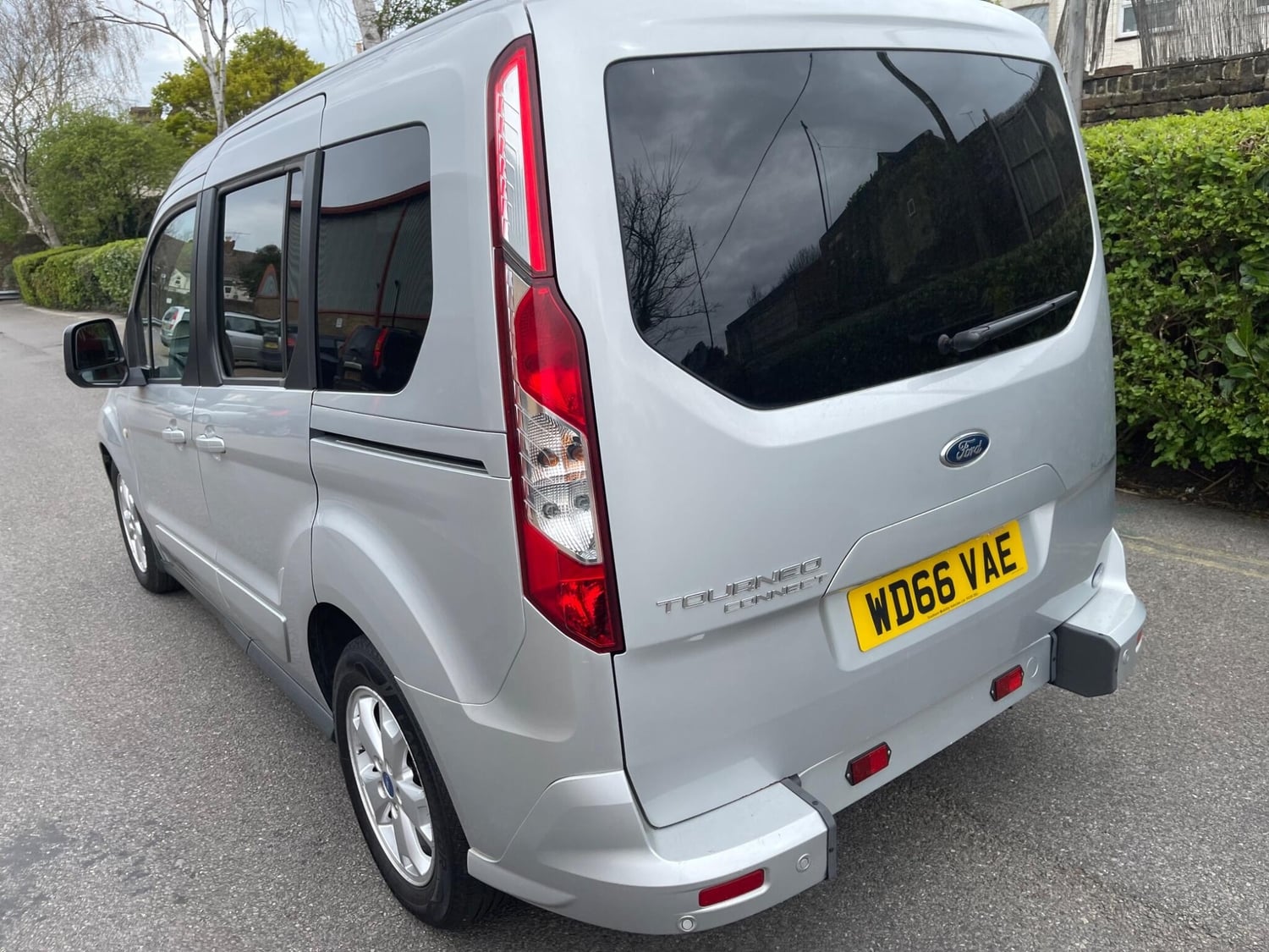 Ford Tourneo Connect 2017 - Cars