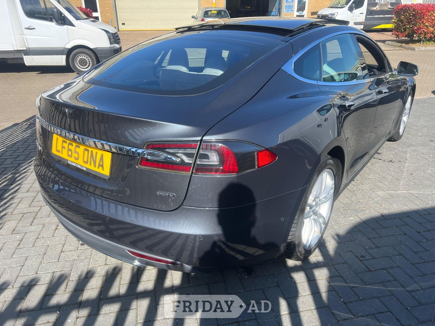 Tesla Model S 2015 - Cars in Gillingham