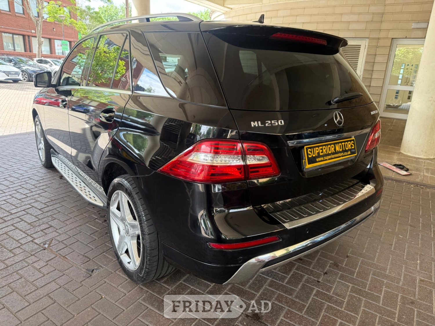 Mercedes-Benz M Class 2015 - Cars in Staines
