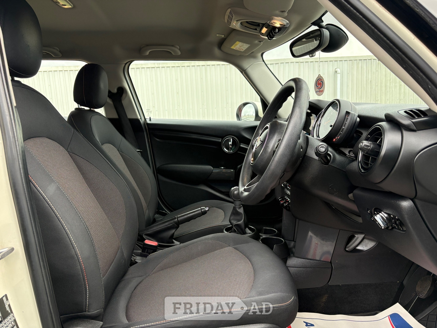 Mini Hatch 2020 - Cars in Airdrie