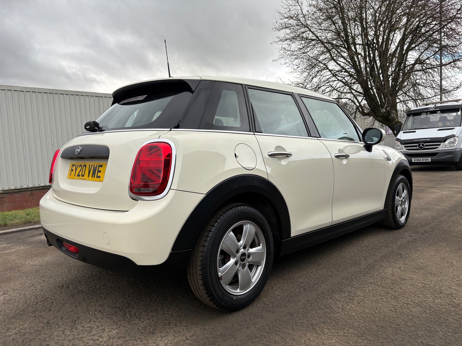 [ berth ]Mini Hatch