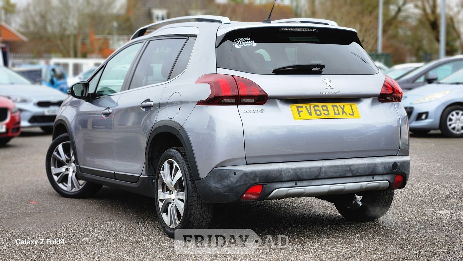 [ berth ]Peugeot 2008