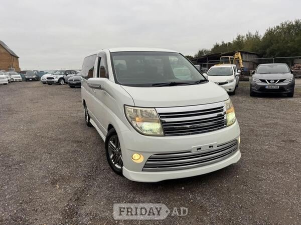Nissan Elgrand 2006 in Southampton