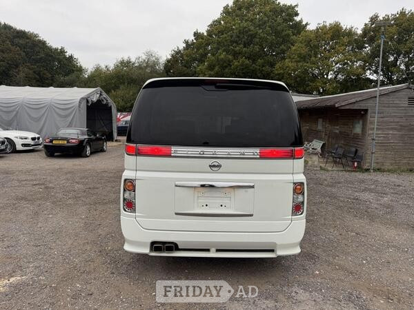 Nissan Elgrand 2006 - Cars