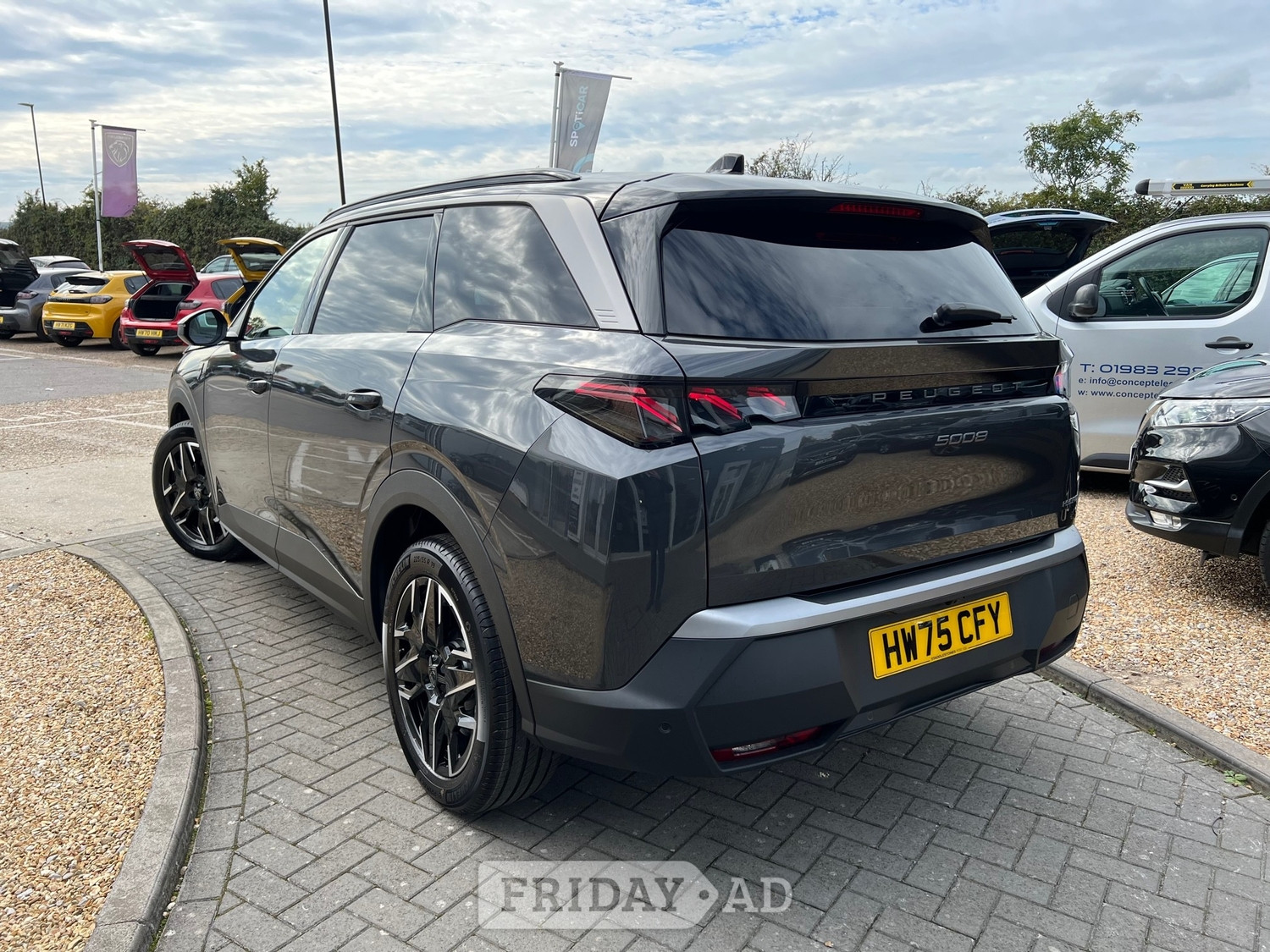 [ berth ]Peugeot 5008