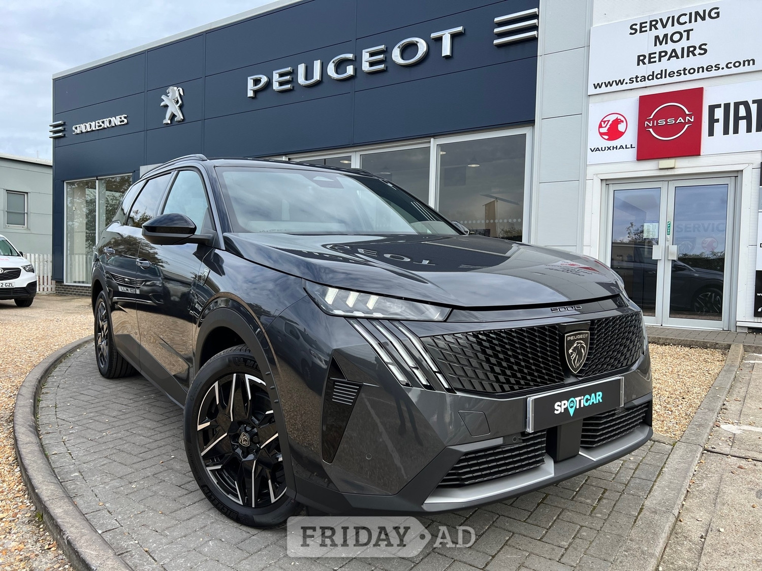 Peugeot 5008 2025 in Ryde