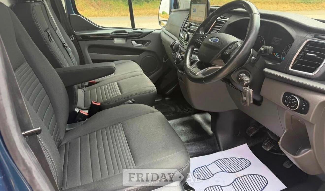 [ berth ]Ford Transit Custom