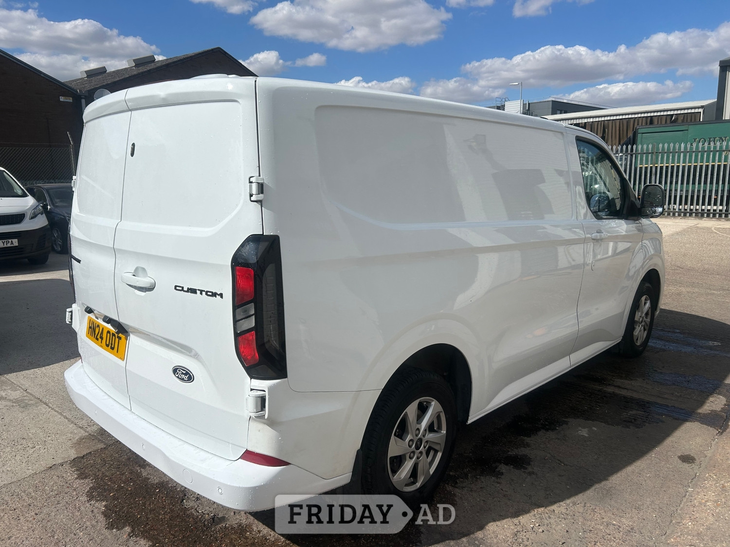 Ford Transit Custom 2024 - Vans & Commercial Vehicles in Hoddesdon
