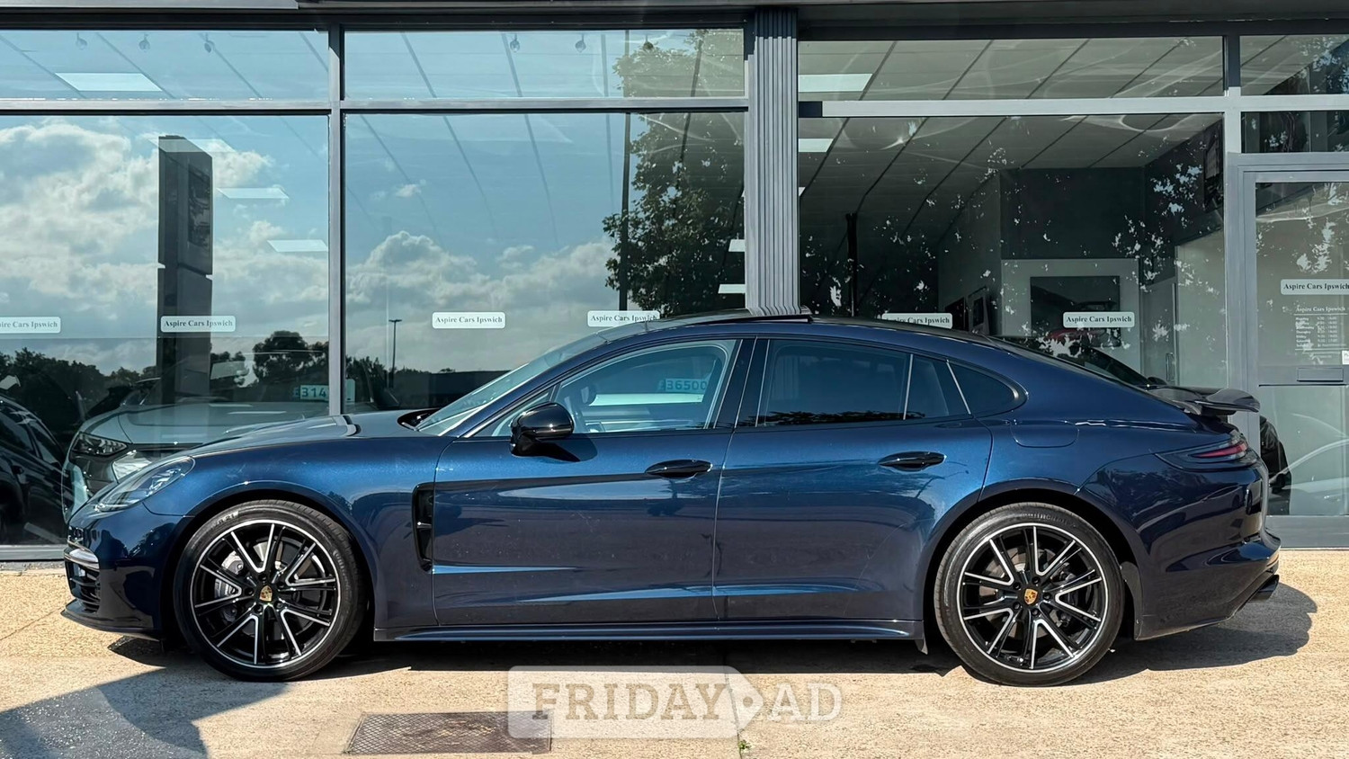 Porsche Panamera 2019 - Cars