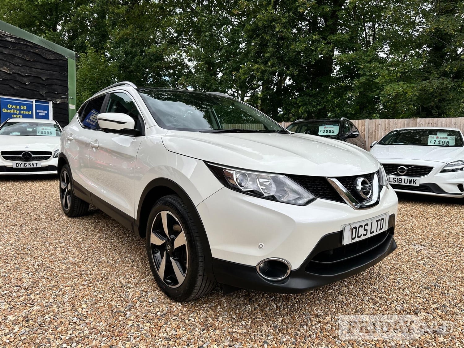 Nissan Qashqai 2015 in Hook