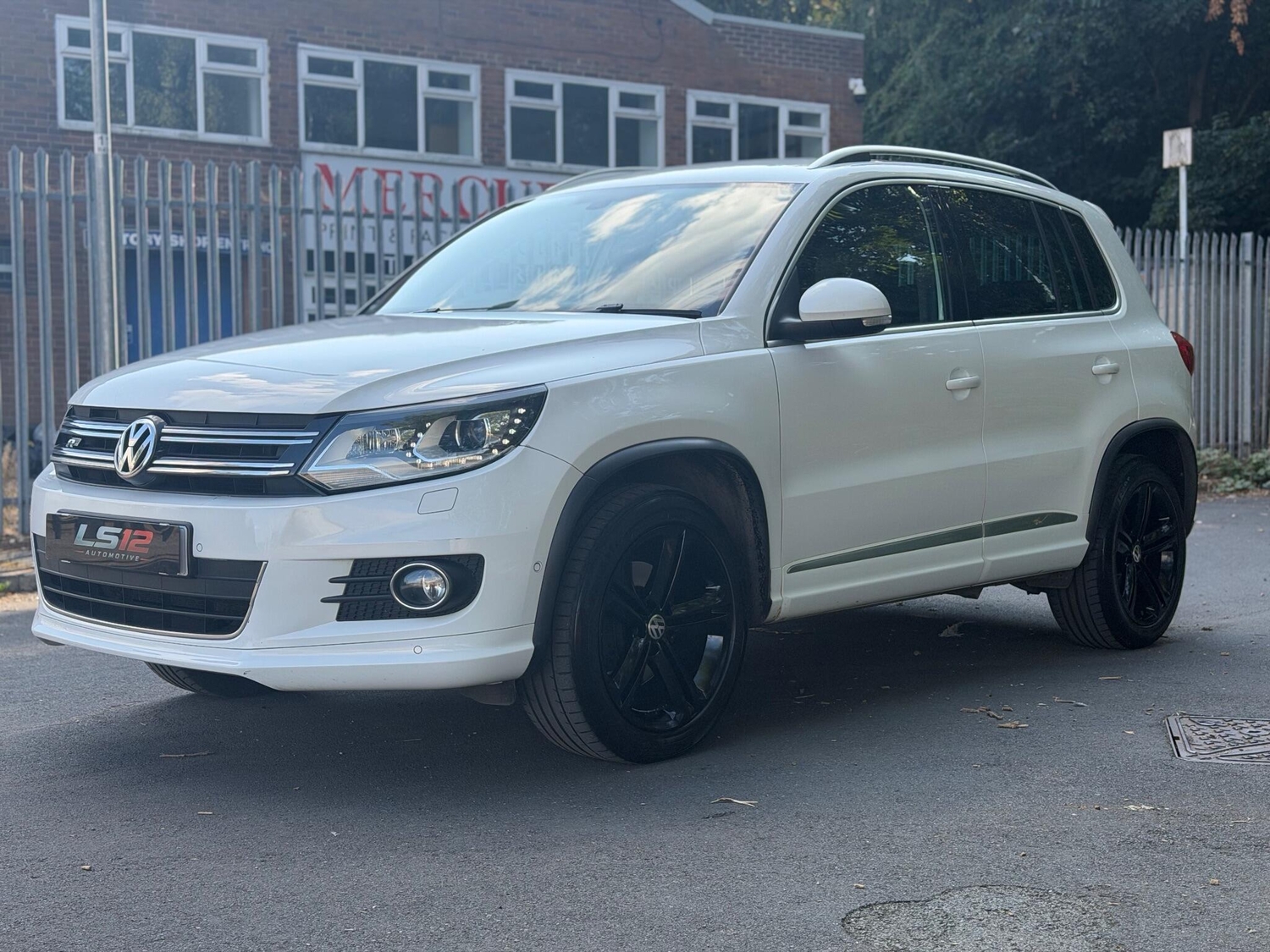 [ berth ]Volkswagen Tiguan