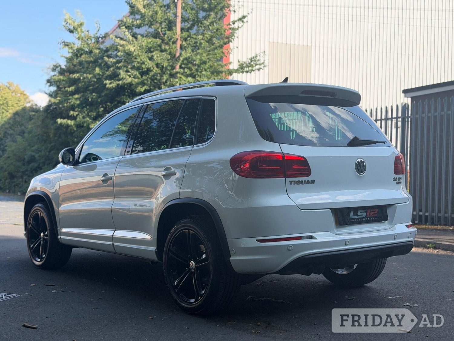 Volkswagen Tiguan 2015 - Cars in Leeds