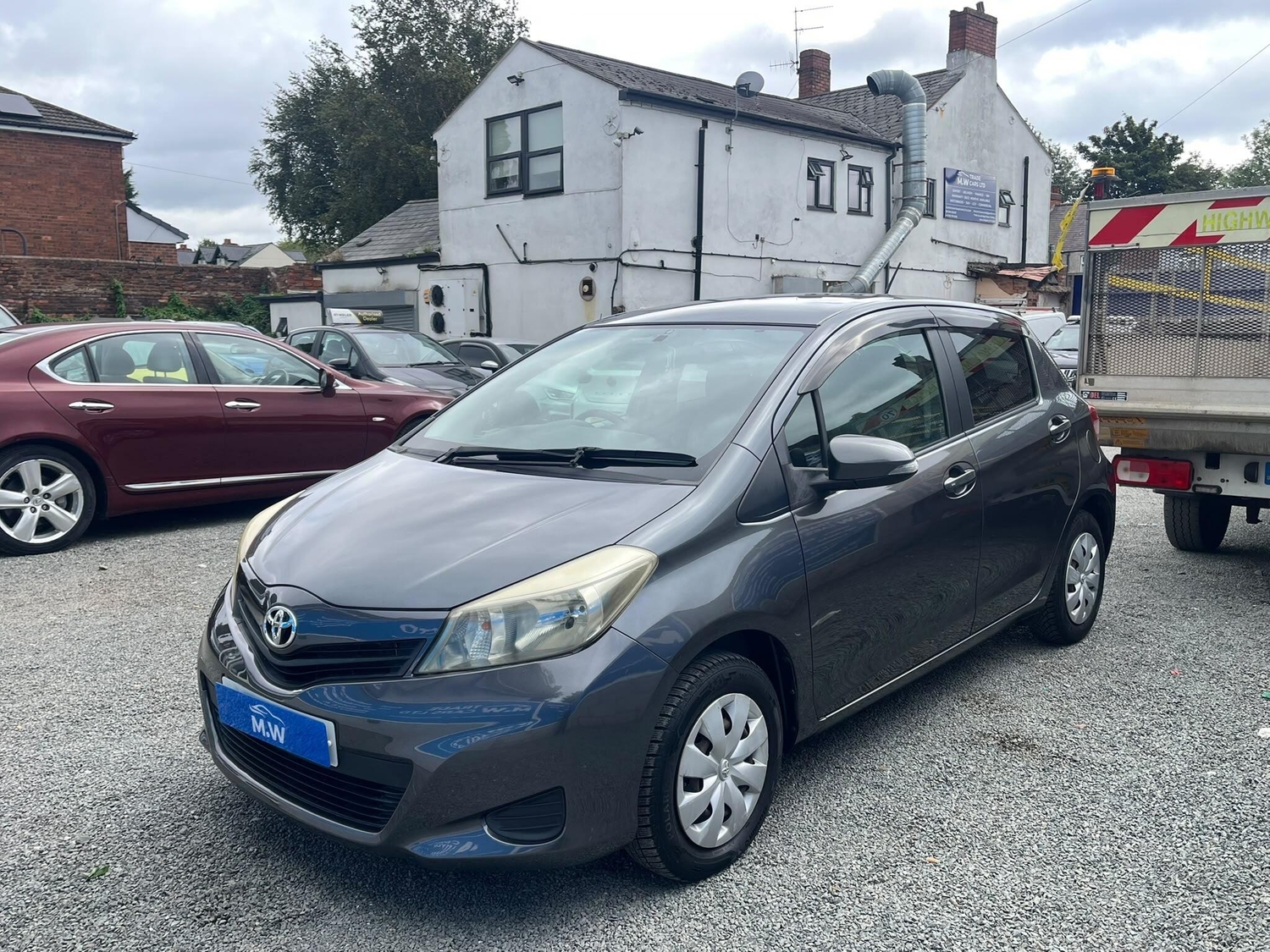 Toyota Yaris 2012 - Cars in Dudley