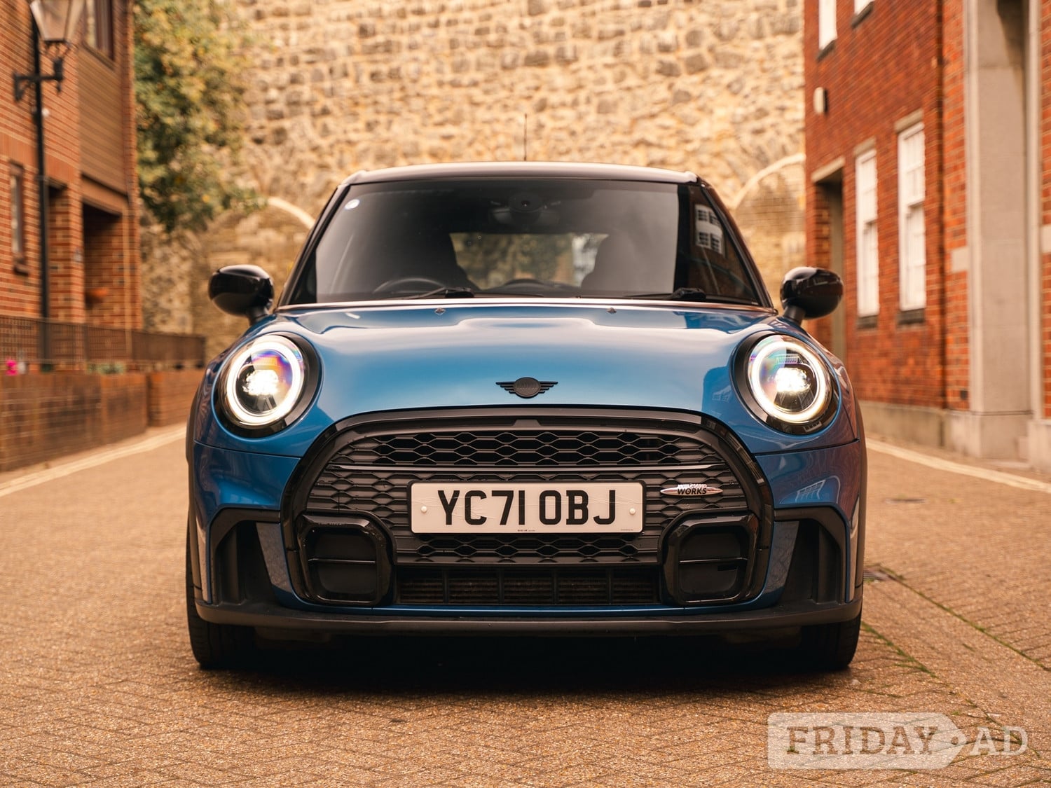 [ berth ]Mini Hatch