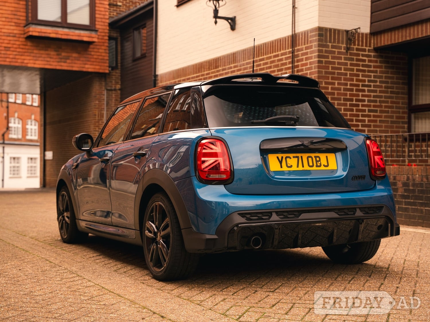 Mini Hatch 2021 - Cars