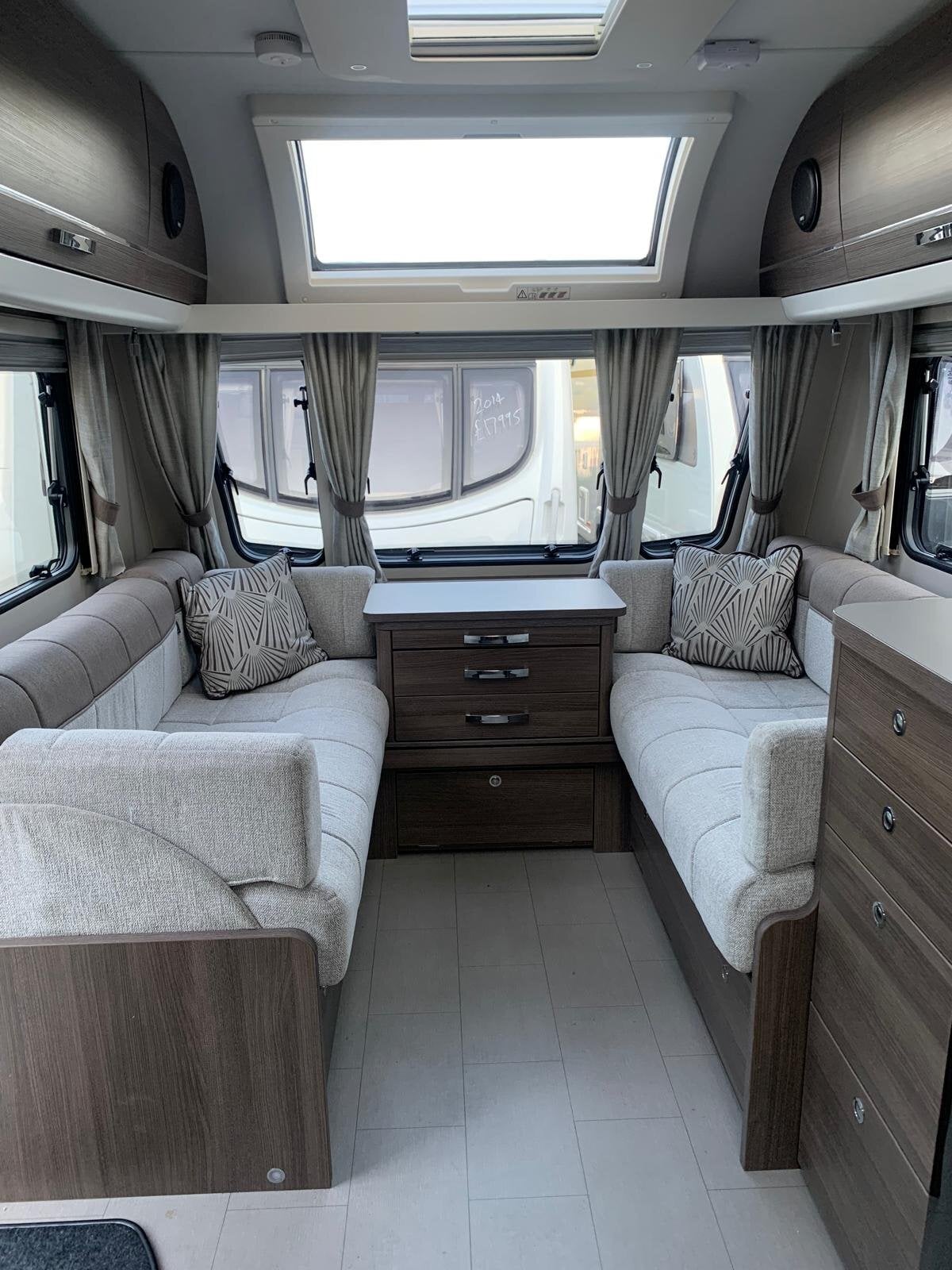 [ berth ]Elddis Affinity 554