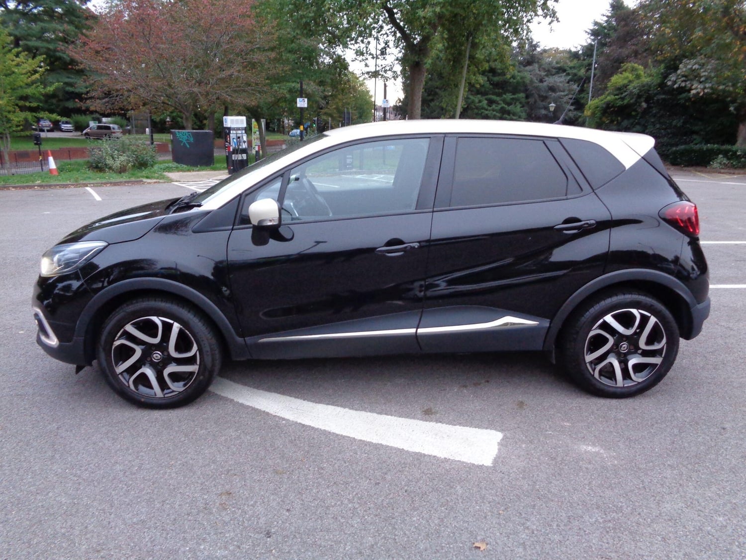[ berth ]Renault Captur