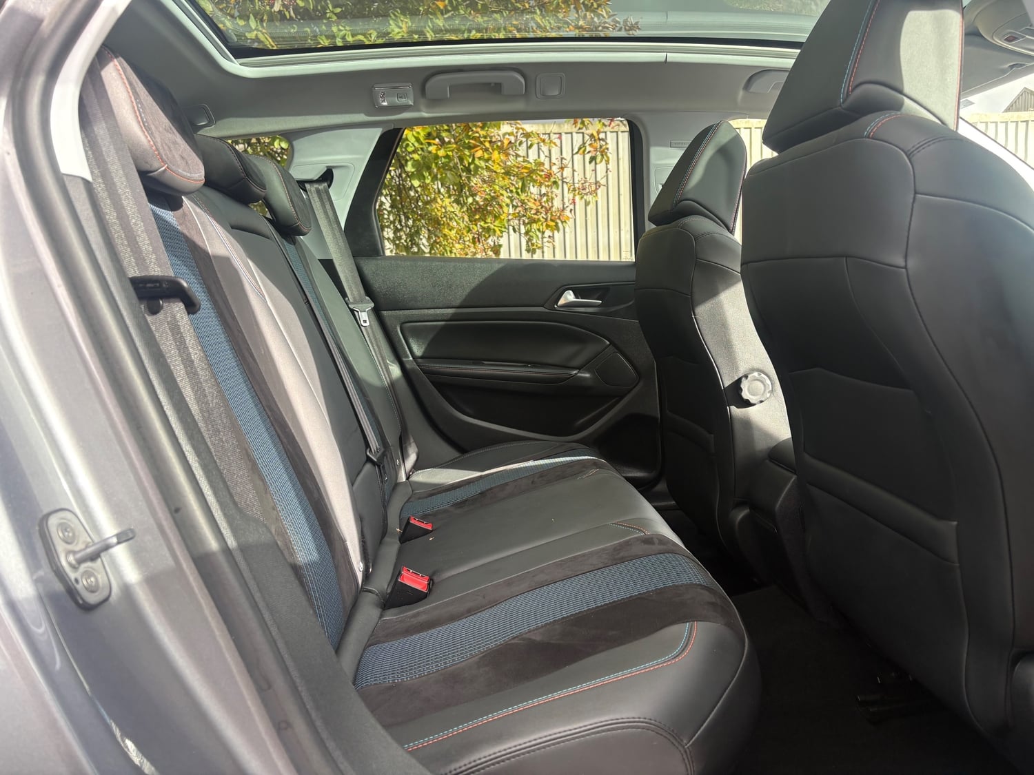 Peugeot 308 SW 2020 - Cars