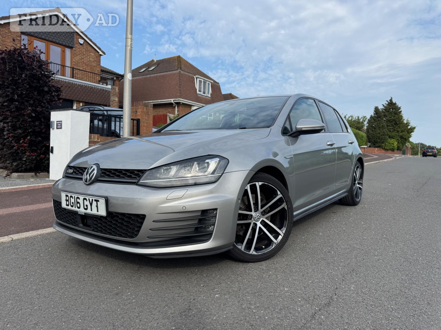 Volkswagen Golf 2016 - Cars