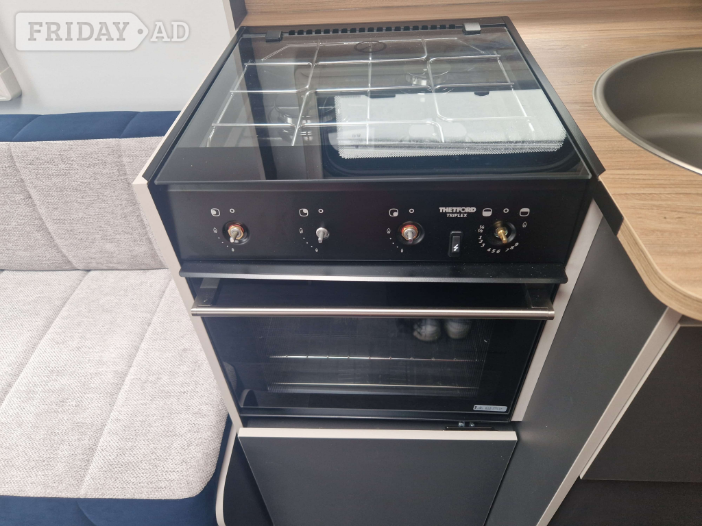 [2 berth ]Bailey Discovery D4-2