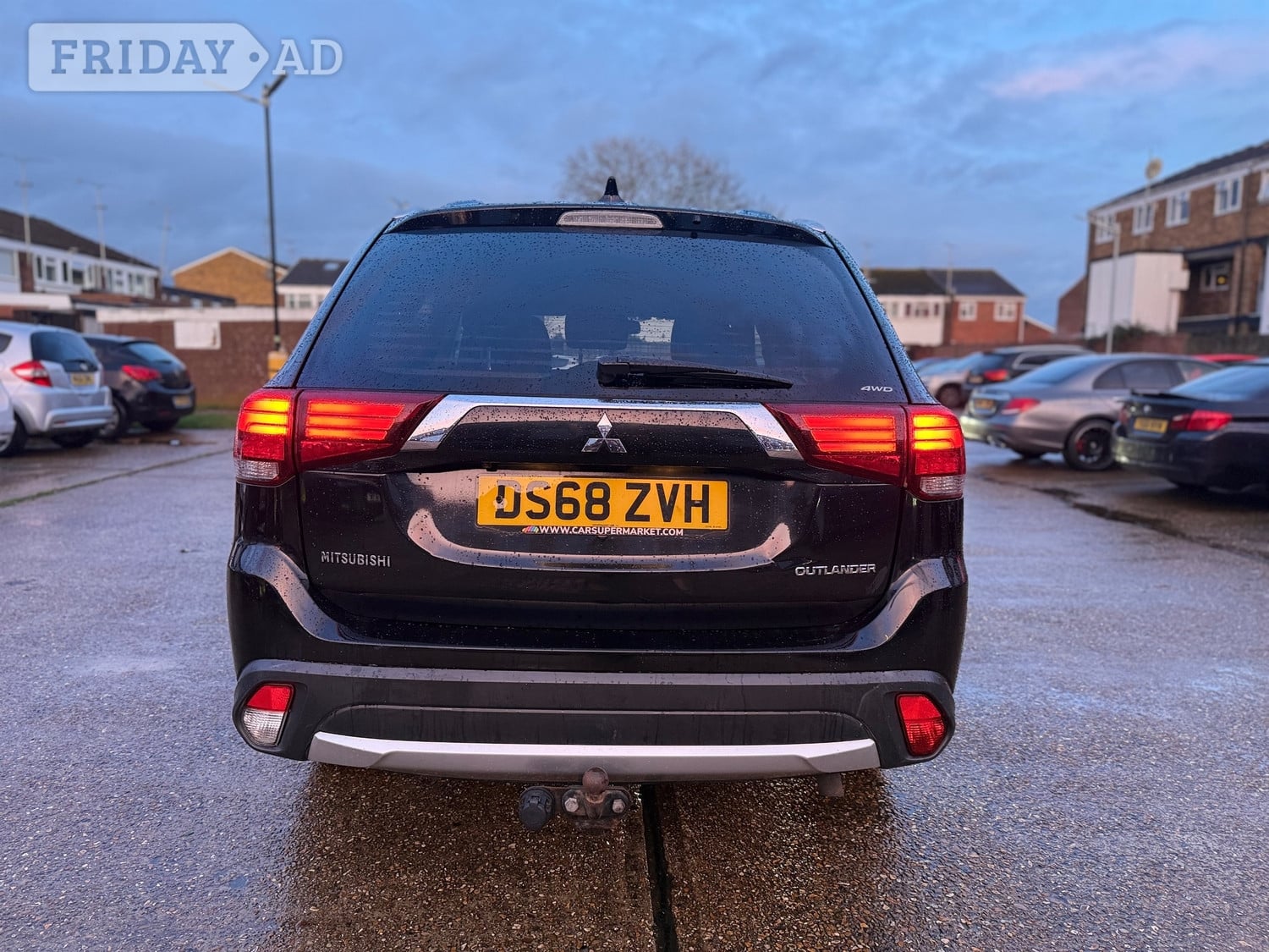 Mitsubishi Outlander 2018 - Cars