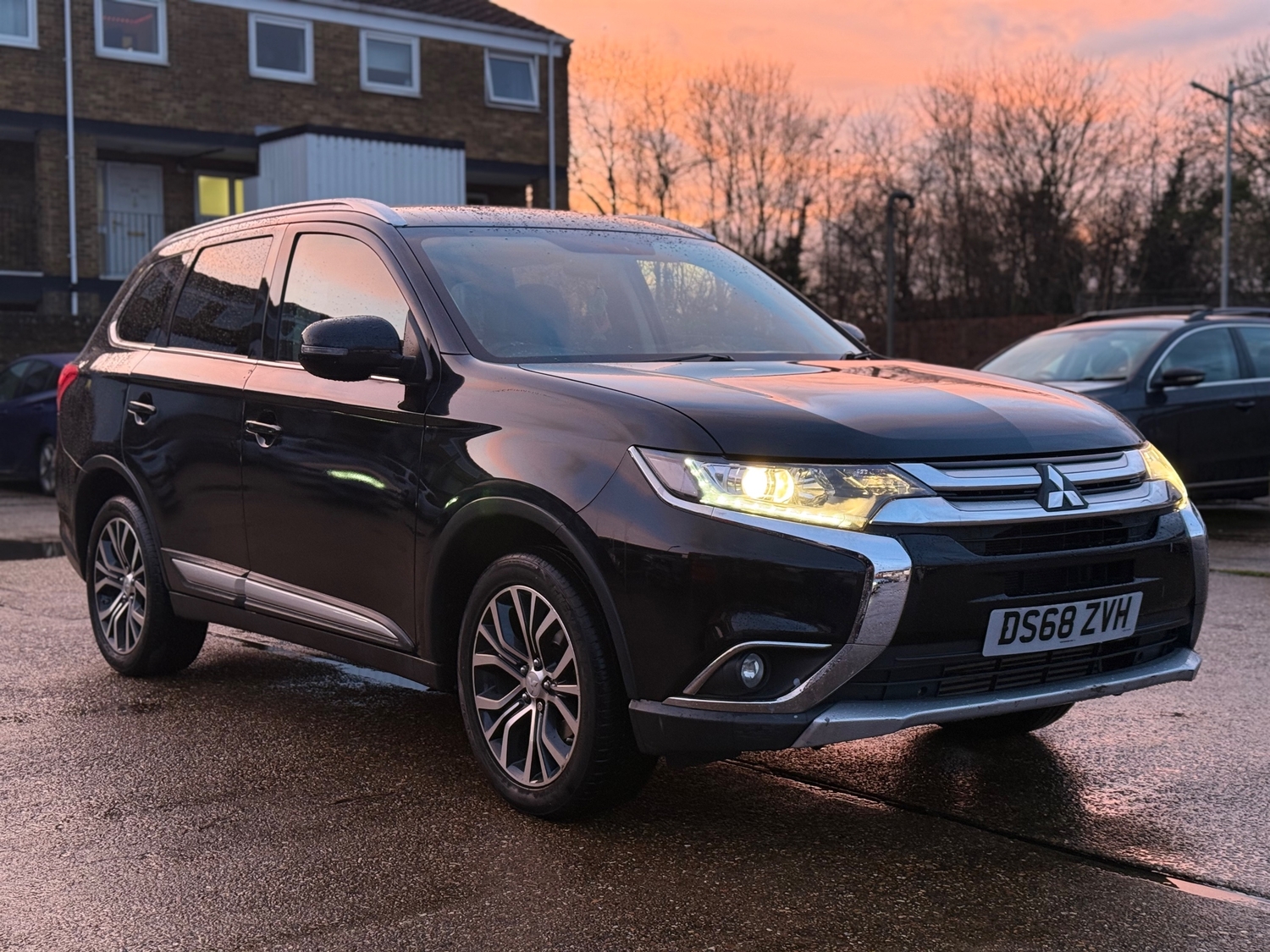 [ berth ]Mitsubishi Outlander