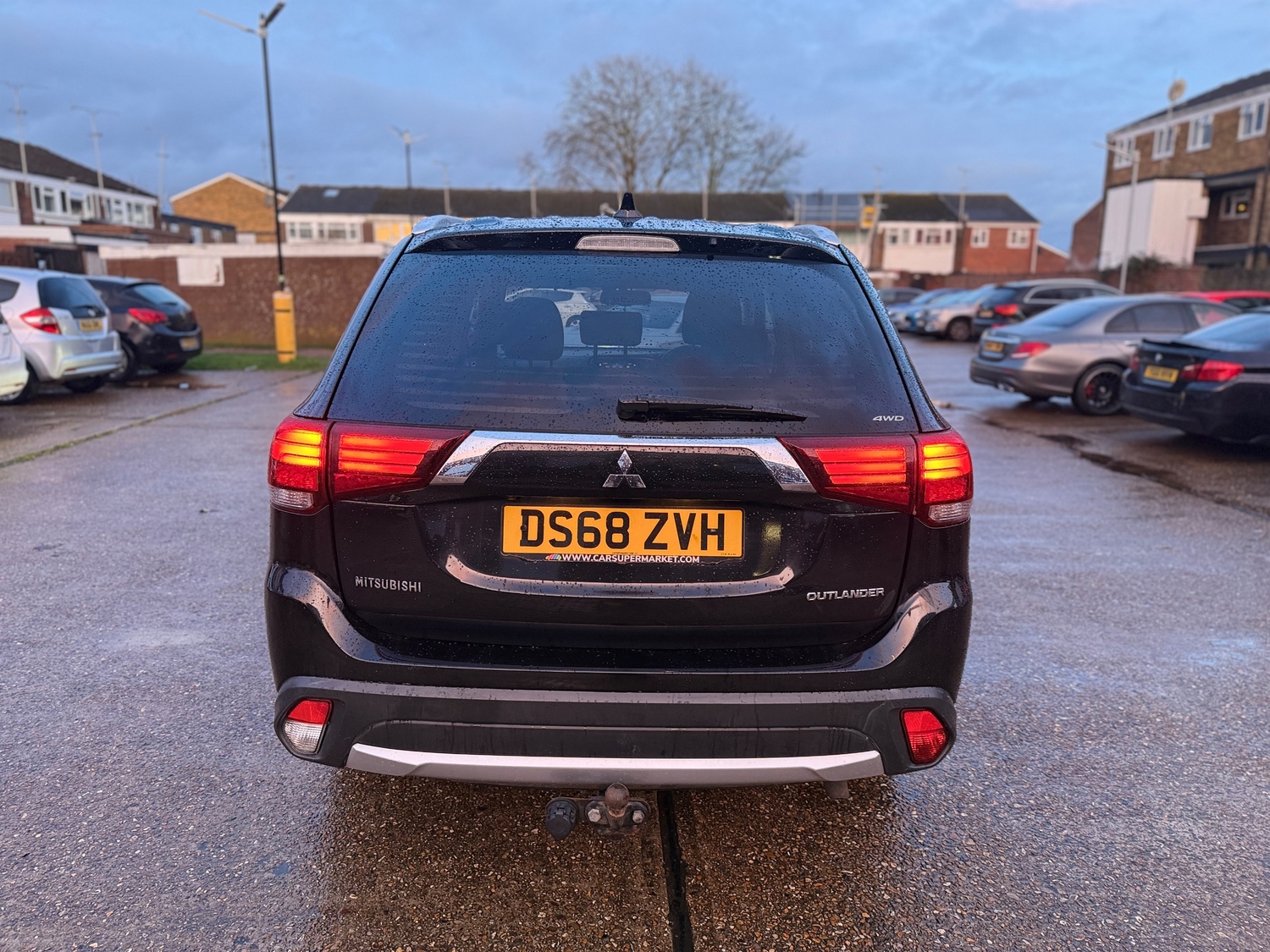 Mitsubishi Outlander 2018 - Cars in Slough