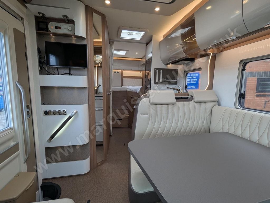 Burstner Ixeo 690 G 2019 for sale - Motorhomes & Caravans in Northampton