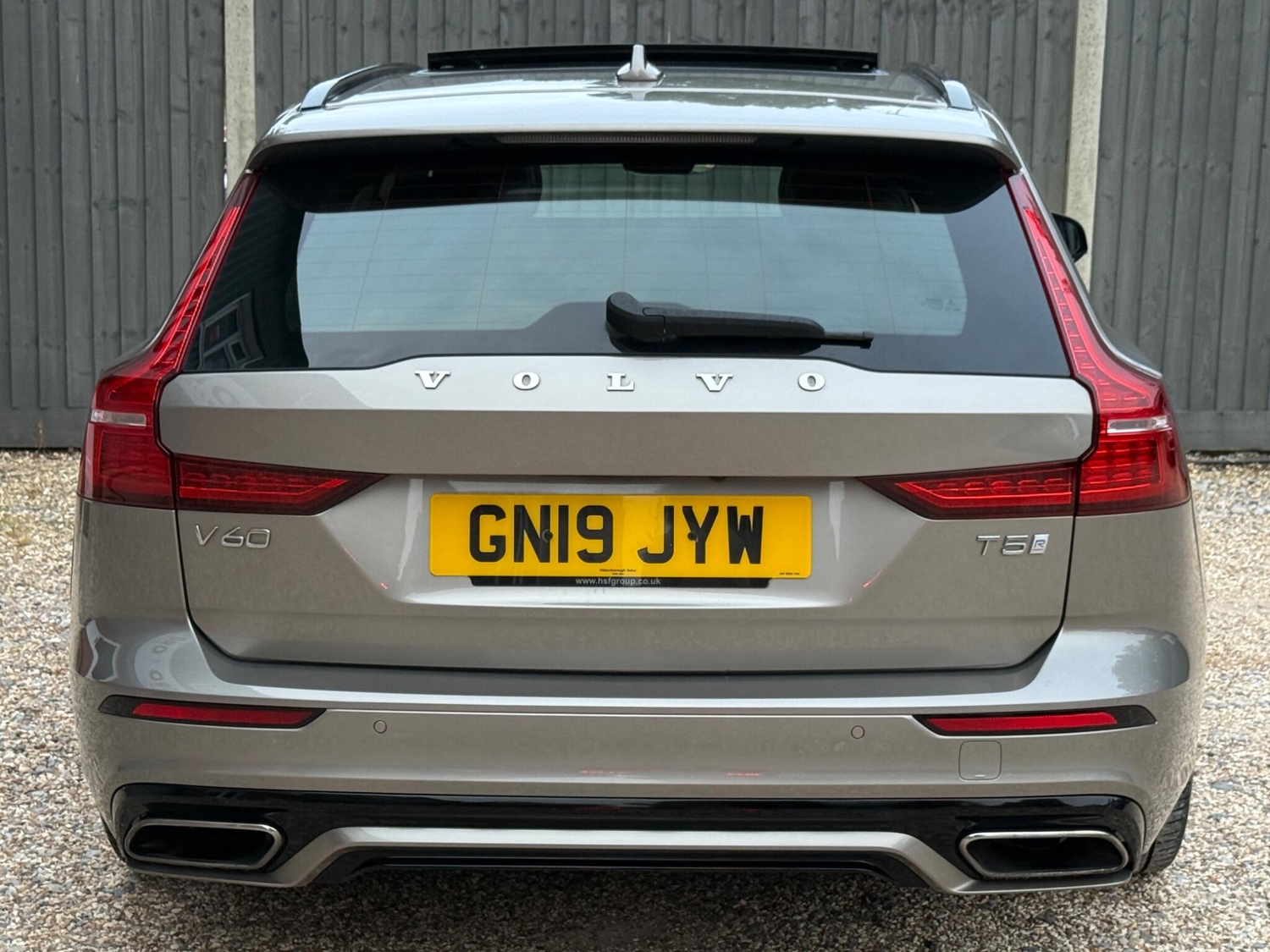 Volvo V60 2019 - Cars in Crowthorne